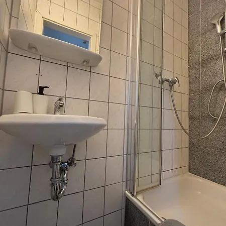 Einzelzimmer-bad, Kuehlschrank-tv-15 Vendégház 3*