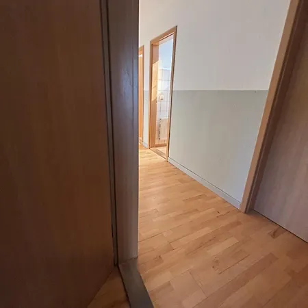 Einzelzimmer-bad, Kuehlschrank-tv-15 3* Meine