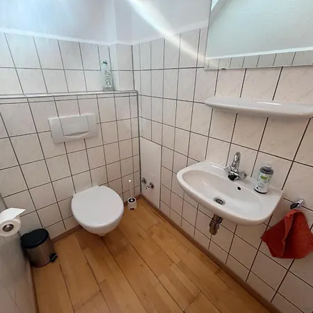 Gasthuis Einzelzimmer-bad, Kuehlschrank-tv-15 3*