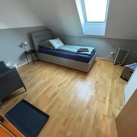 Einzelzimmer-bad, Kuehlschrank-tv-15 ゲストハウス 3*