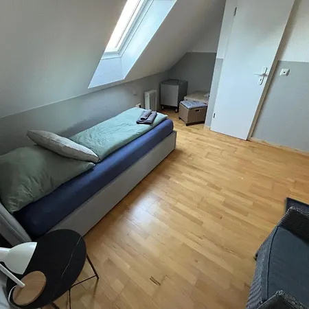 Einzelzimmer-bad, Kuehlschrank-tv-15 3* Meine