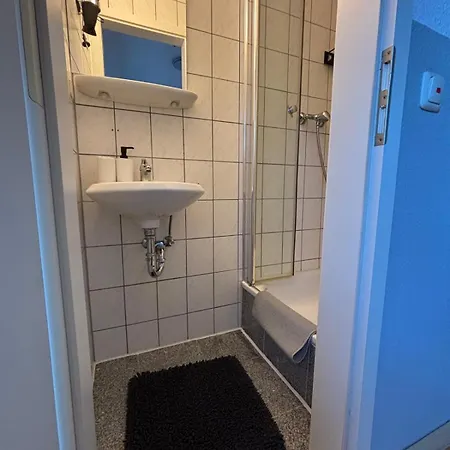 Gasthuis Einzelzimmer-bad, Kuehlschrank-tv-15