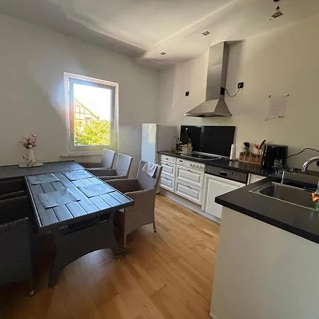Einzelzimmer-bad, Kuehlschrank-tv-15 Gasthuis 3*