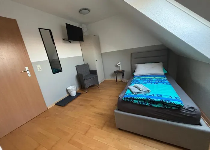 Einzelzimmer-bad, Kuehlschrank-tv-15 ゲストハウス Meine