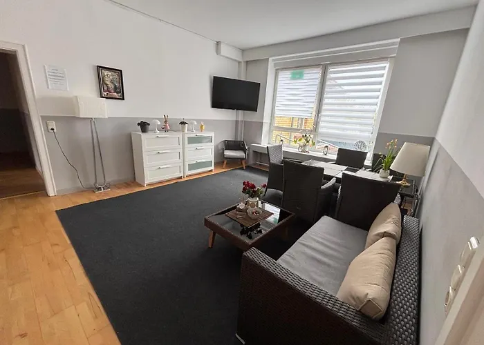 Einzelzimmer-bad, Kuehlschrank-tv-15 3* Meine